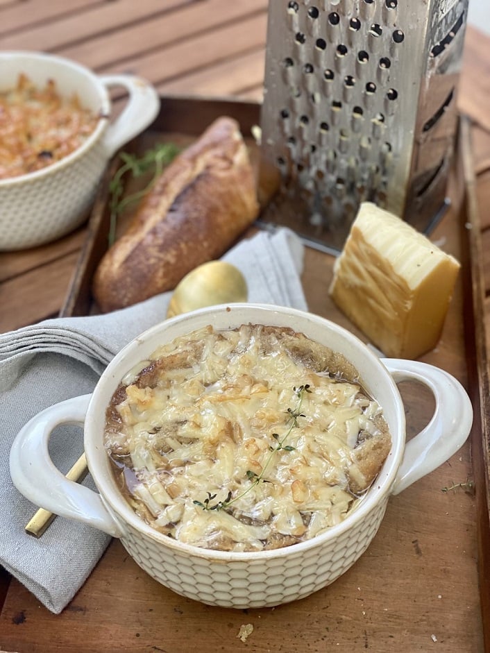 Slow Cooker Easy French Onion Soup